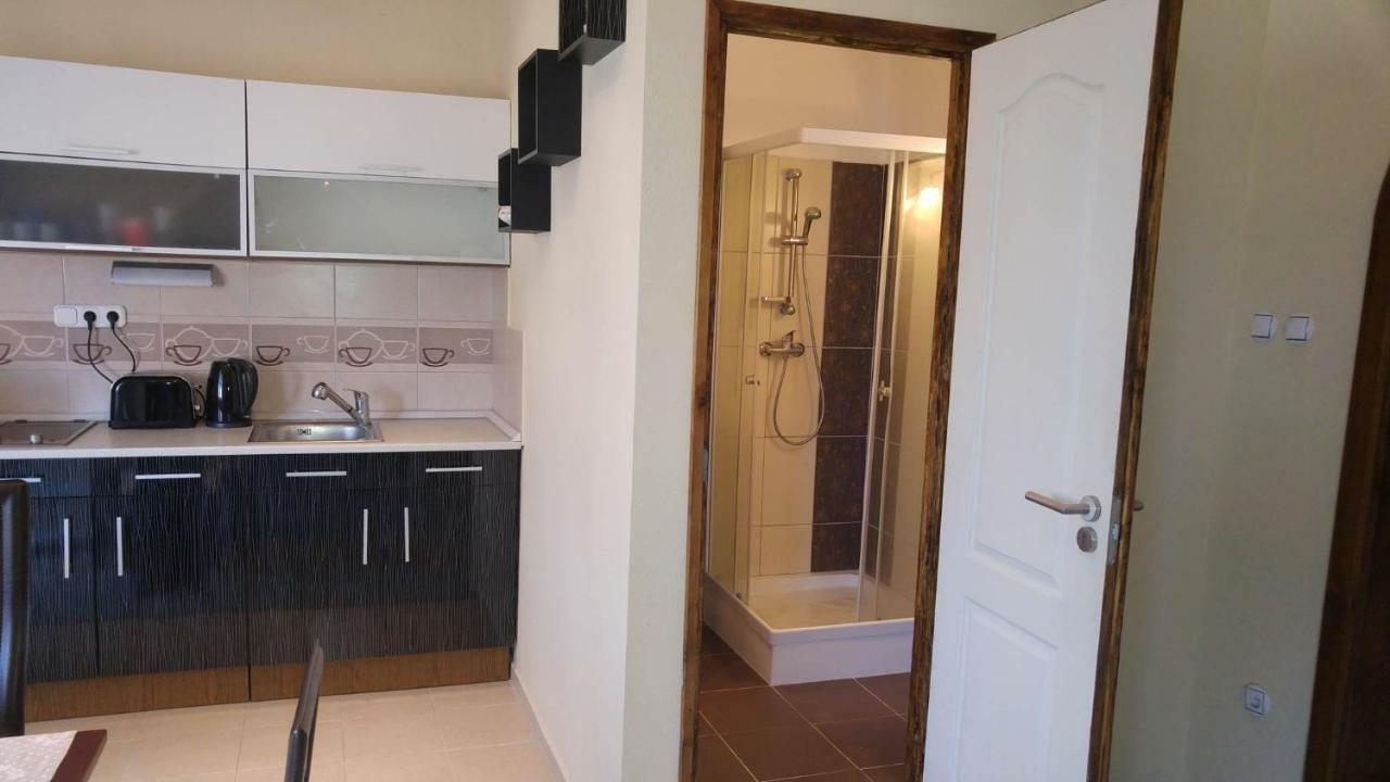 264 Lepes Vendeghaz Hotel Sarvar Ngoại thất bức ảnh