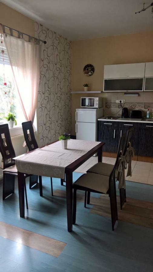 264 Lepes Vendeghaz Hotel Sarvar Ngoại thất bức ảnh