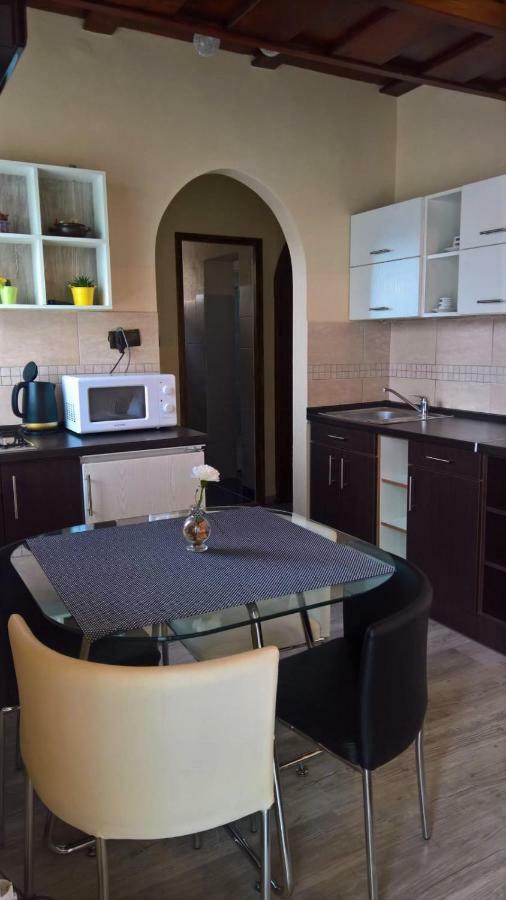 264 Lepes Vendeghaz Hotel Sarvar Ngoại thất bức ảnh